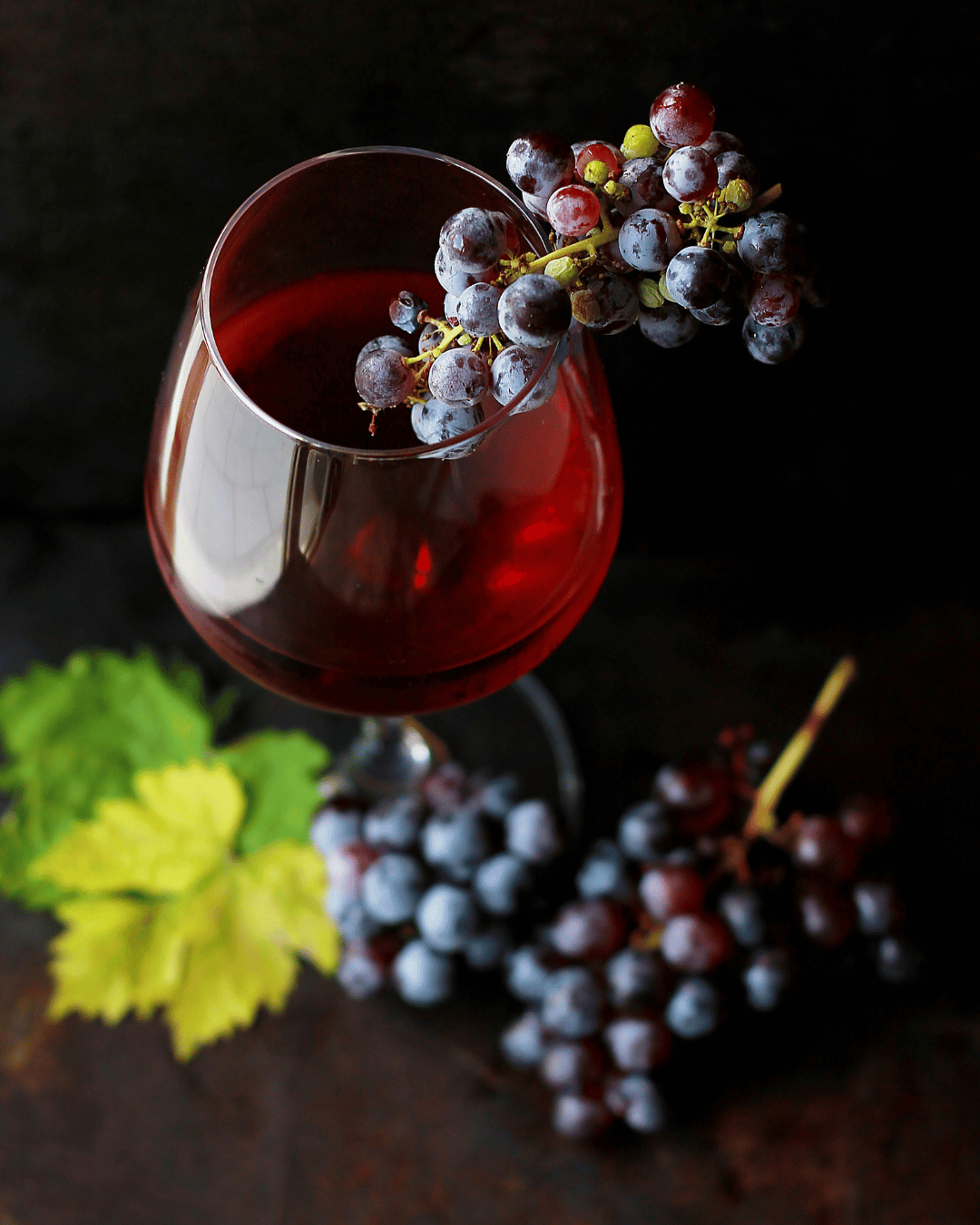 Verre de vin et raisins de Bourgogne